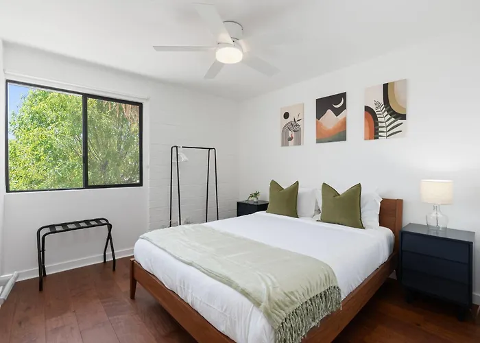 Spacious 3br In Old Town