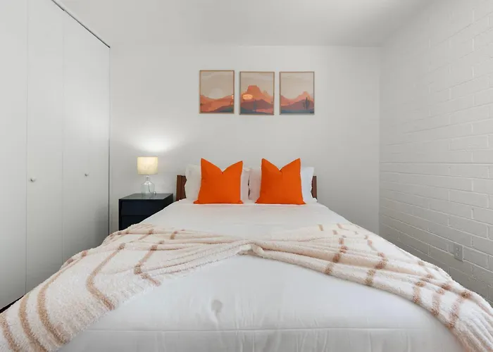 Spacious 3br In Old Town